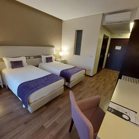 Отель Monte Lirio 4*