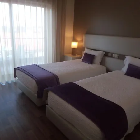 Отель Monte Lirio 4*